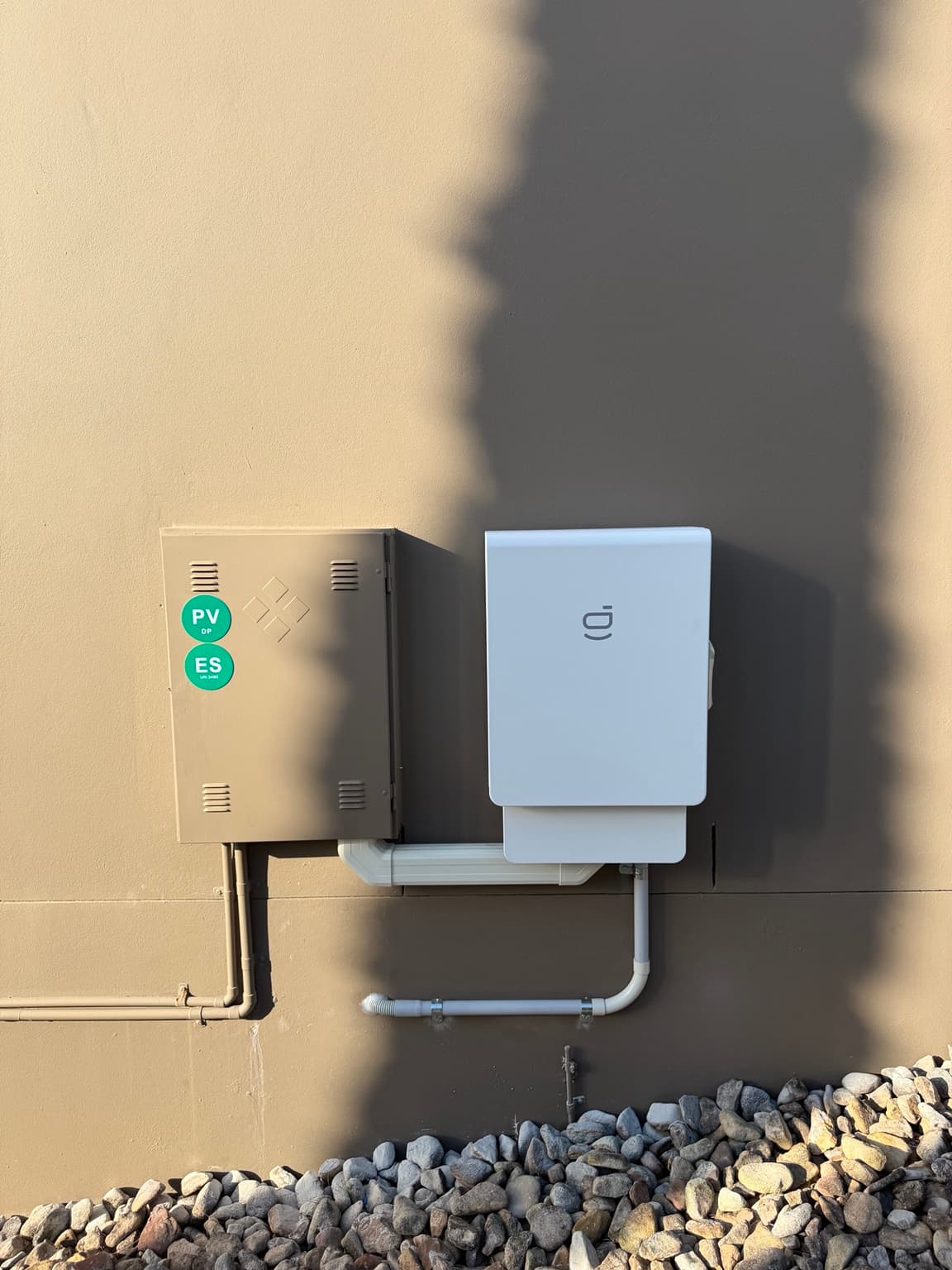Holland Park Sigenergy battery and solar installation photo 5